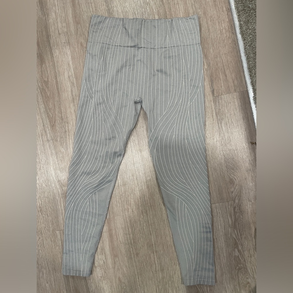 Fabletics Seamless High-Waisted Linework Legging - image 2